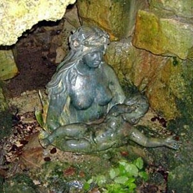 Kleiner Reinsbrunnen "Nixe"
